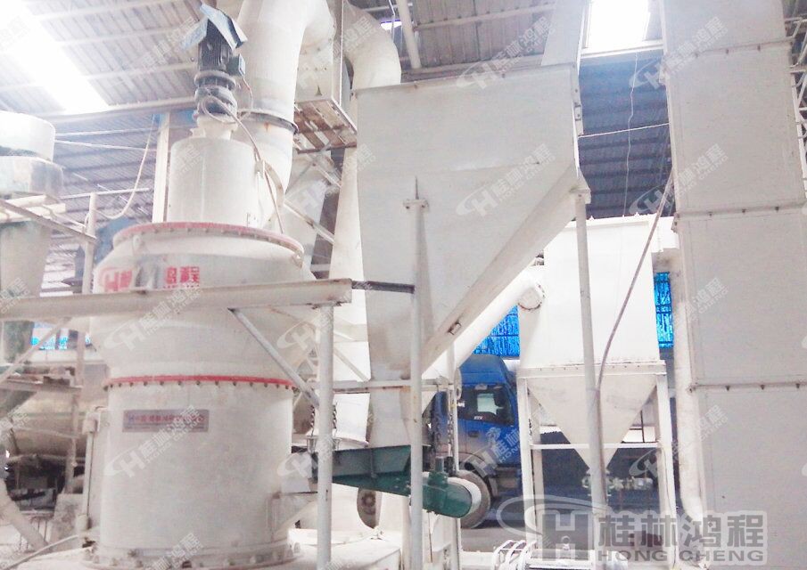 白云石雷蒙磨，白云石磨粉機，白云石破碎機，出粉細度達80-600目